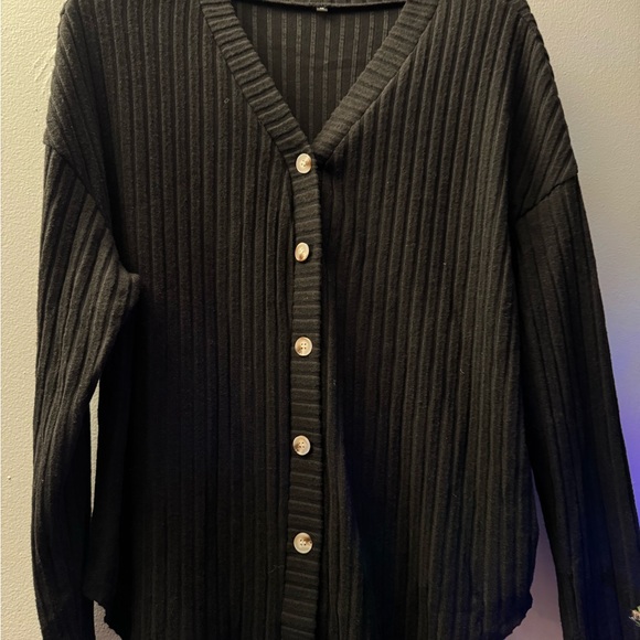 Black Women's Cardigan Sweater size M - Picture 2 of 5